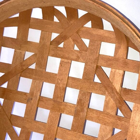GERALD HENN Round Woven Basket 10 Inch Diameter Signed - Picture 2 of 7
